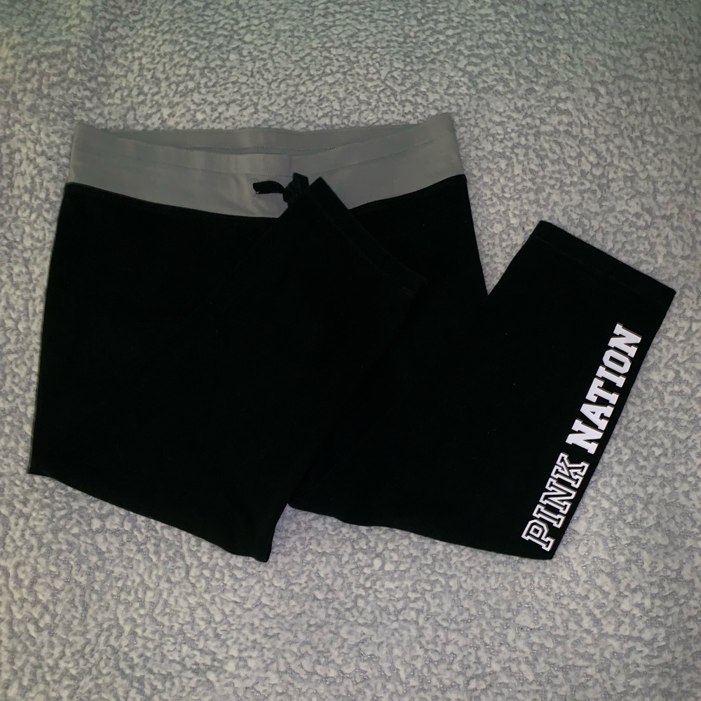 PINK Victoria’s Secret cropped leggings